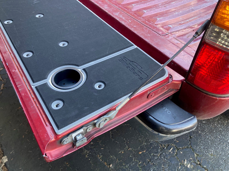 Load image into Gallery viewer, 1ST GEN Tacoma Tailgate Cover (1995-2004)
