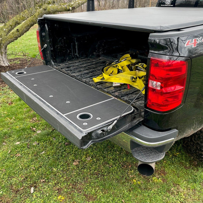 Load image into Gallery viewer, Silverado/Sierra 1500, 2500, 3500 Tailgate Cover (2014-2018)
