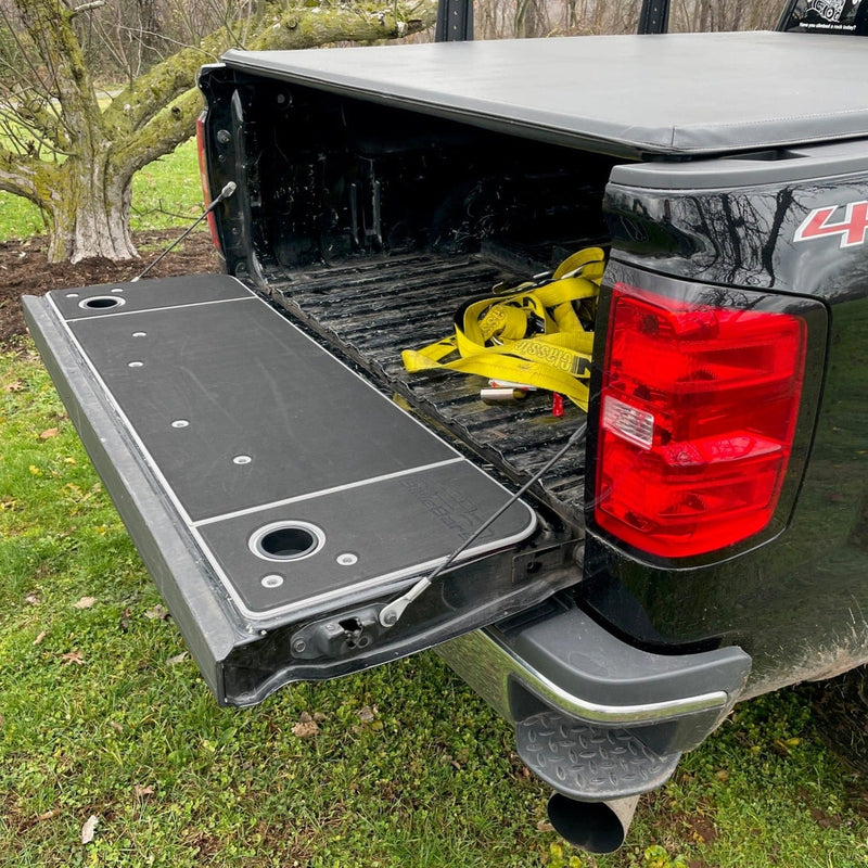 Load image into Gallery viewer, Silverado/Sierra 1500, 2500, 3500 Tailgate Cover (2014-2018)

