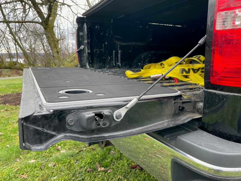 Load image into Gallery viewer, Silverado/Sierra 1500, 2500, 3500 Tailgate Cover (2014-2018)
