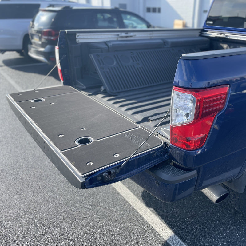 Load image into Gallery viewer, Titan Tailgate Cover (2004-2026)
