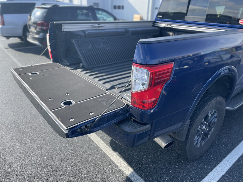 Load image into Gallery viewer, Titan Tailgate Cover (2004-2026)
