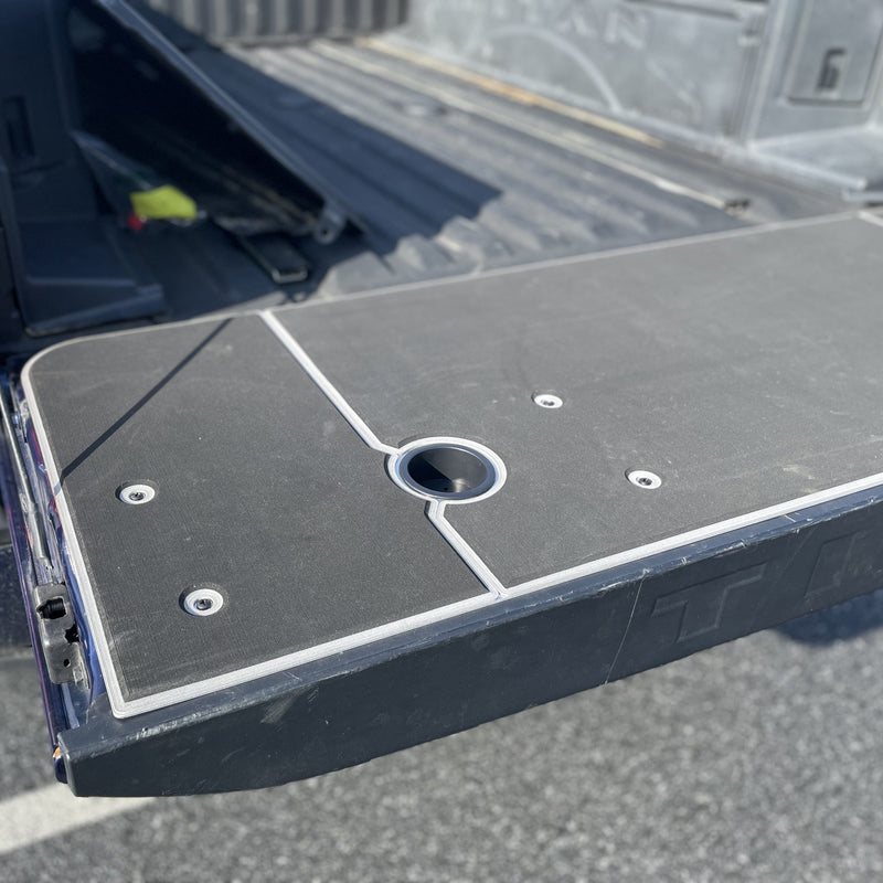 Load image into Gallery viewer, Titan Tailgate Cover (2004-2026)
