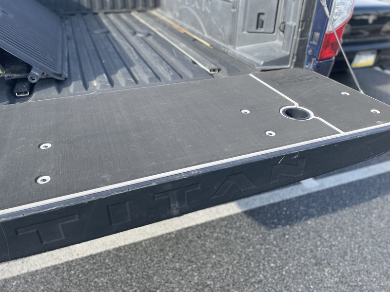 Load image into Gallery viewer, Titan Tailgate Cover (2004-2026)
