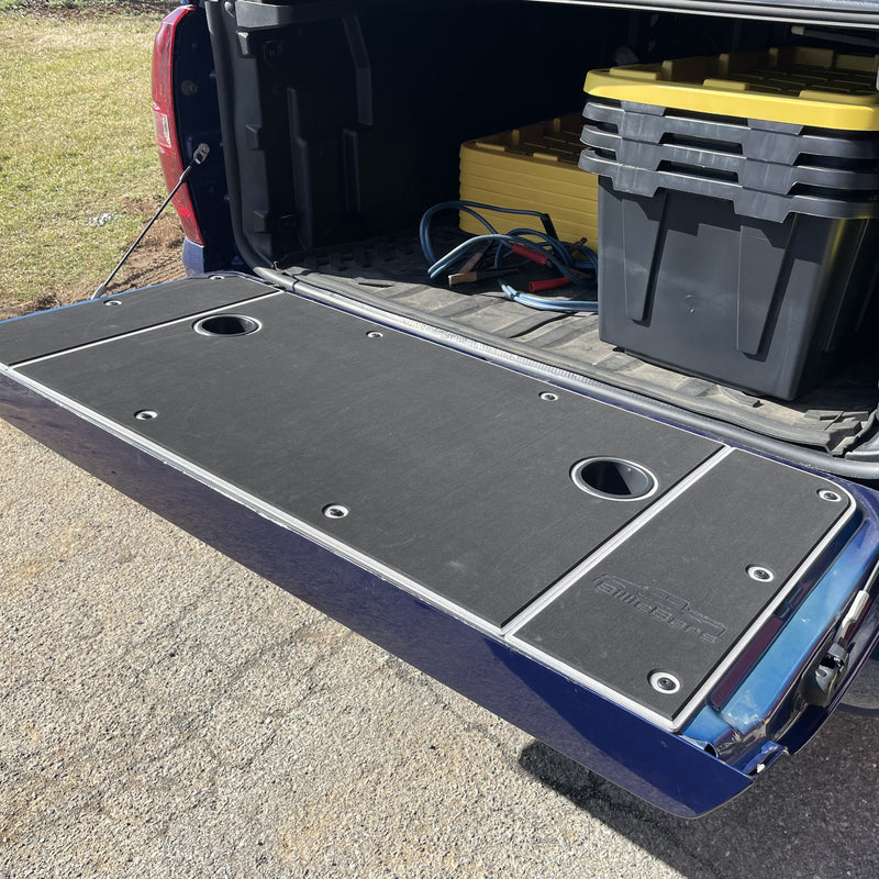 Load image into Gallery viewer, Avalanche Tailgate Cover (2007+)
