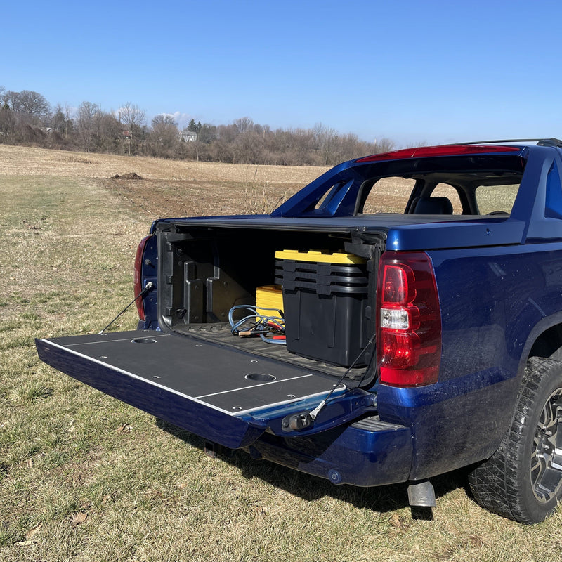 Load image into Gallery viewer, Avalanche Tailgate Cover (2007+)

