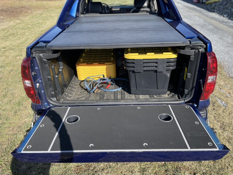 Load image into Gallery viewer, Avalanche Tailgate Cover (2007+)
