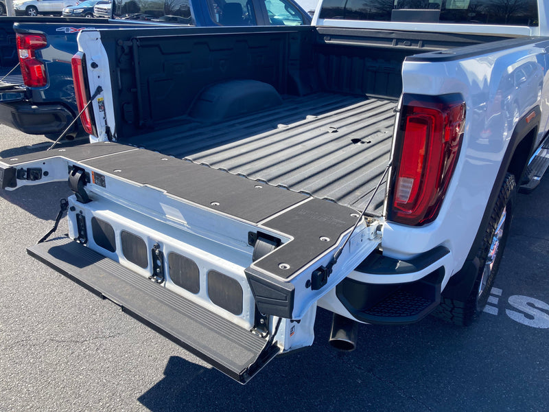 Load image into Gallery viewer, Silverado/Sierra MULTI-FLEX/MULTIPRO Tailgate Cover Kit
