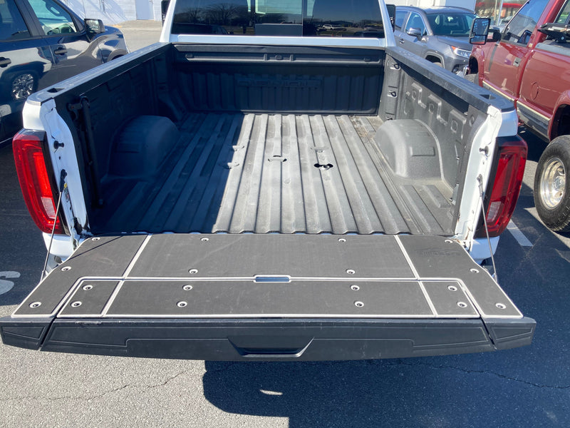 Load image into Gallery viewer, Silverado/Sierra MULTI-FLEX/MULTIPRO Tailgate Cover Kit
