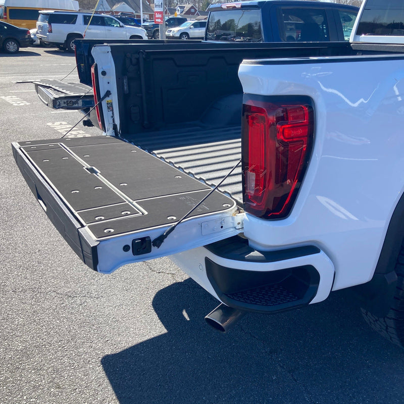 Load image into Gallery viewer, Silverado/Sierra MULTI-FLEX/MULTIPRO Tailgate Cover Kit
