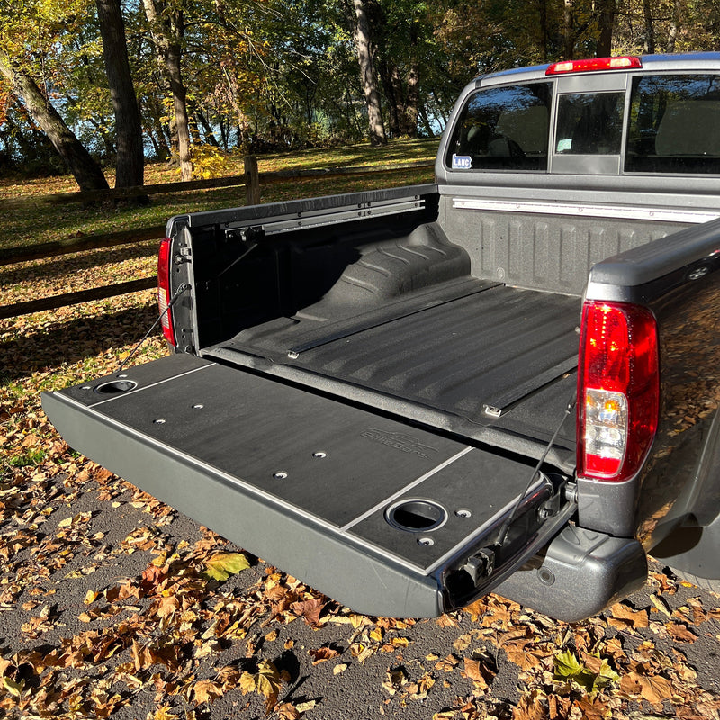 Load image into Gallery viewer, Frontier Tailgate Cover (1997-2021)
