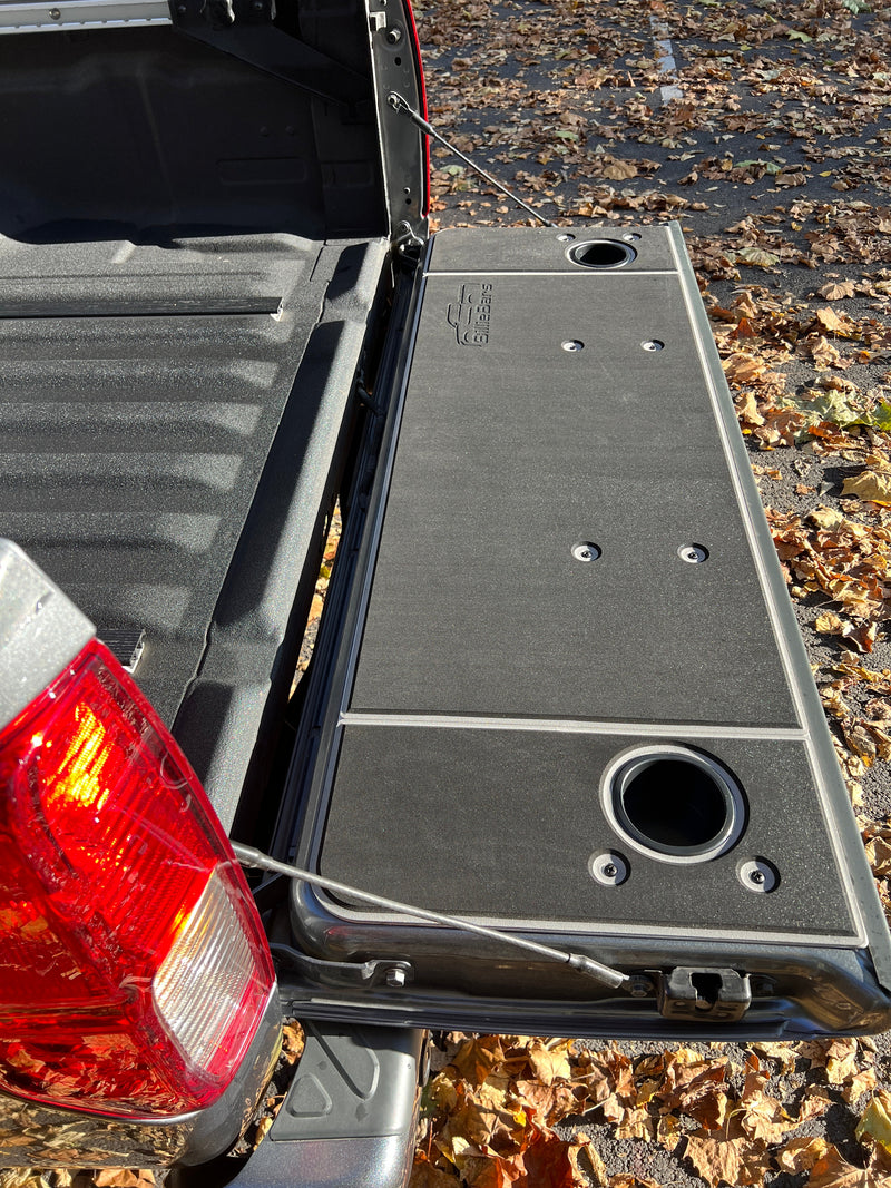 Load image into Gallery viewer, Frontier Tailgate Cover (1997-2021)
