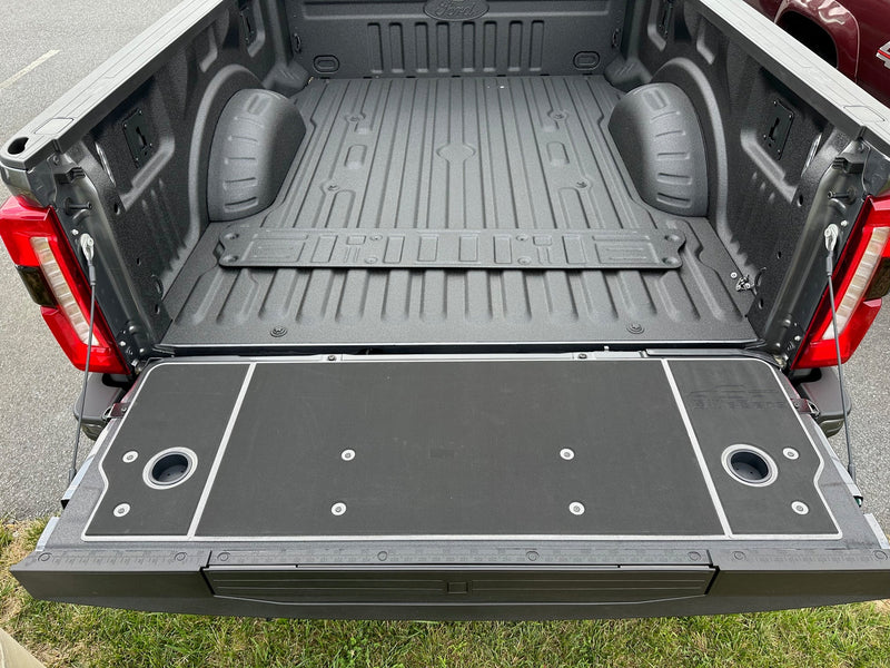 Load image into Gallery viewer, F250 F350 Superduty Tailgate Cover (2023+)
