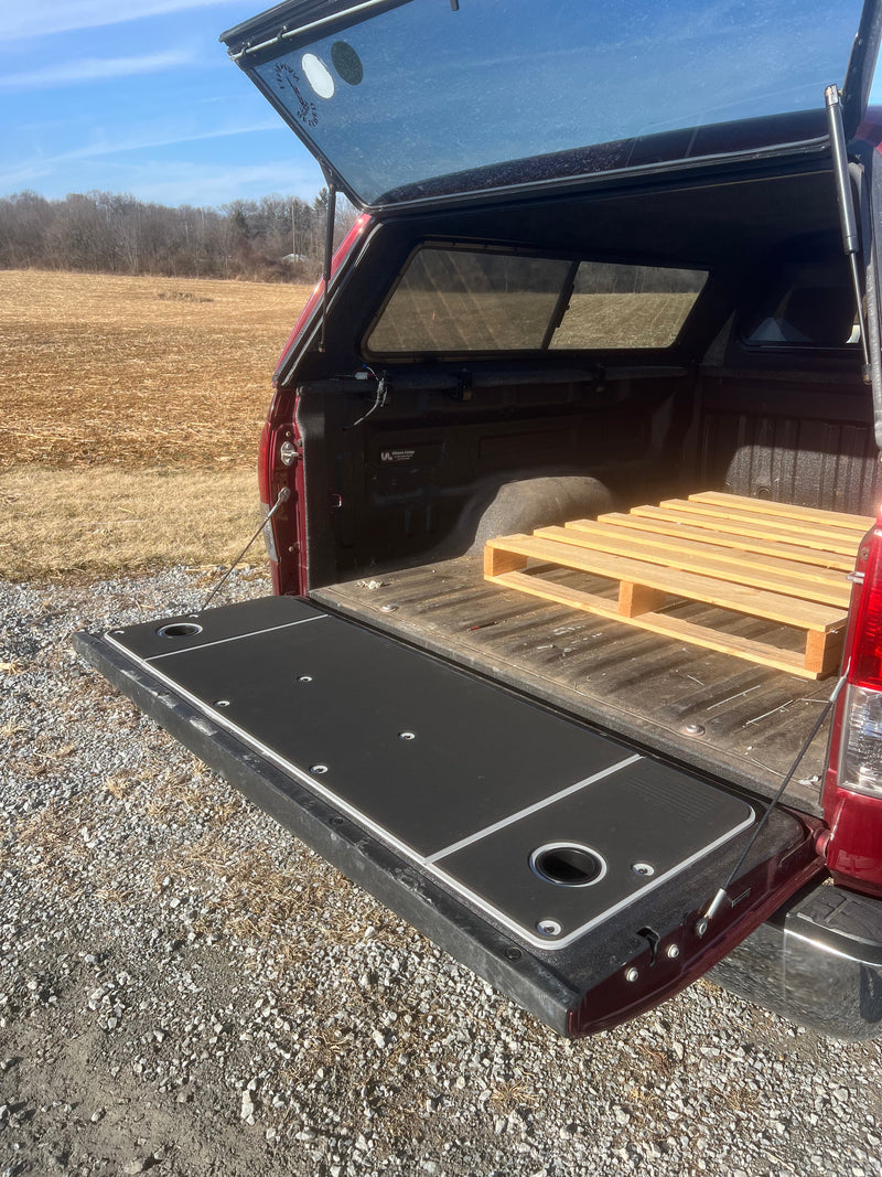 Load image into Gallery viewer, Tundra Tailgate Cover (2007-2021)
