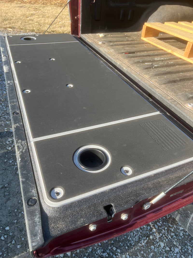Load image into Gallery viewer, Tundra Tailgate Cover (2007-2021)
