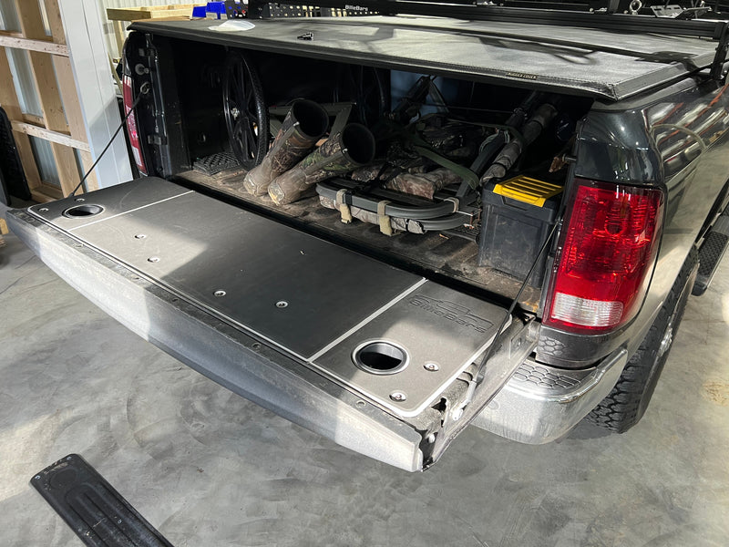 Load image into Gallery viewer, RAM Tailgate Covers (98-Current)
