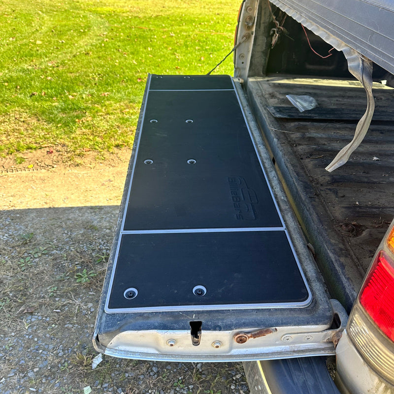 Load image into Gallery viewer, 1st Gen Tundra Tailgate Cover (2000-2006)
