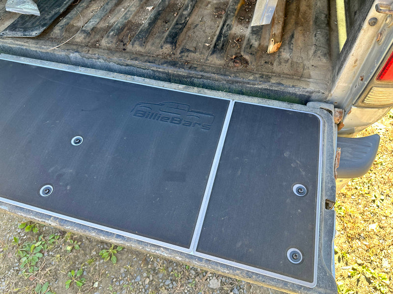 Load image into Gallery viewer, 1st Gen Tundra Tailgate Cover (2000-2006)
