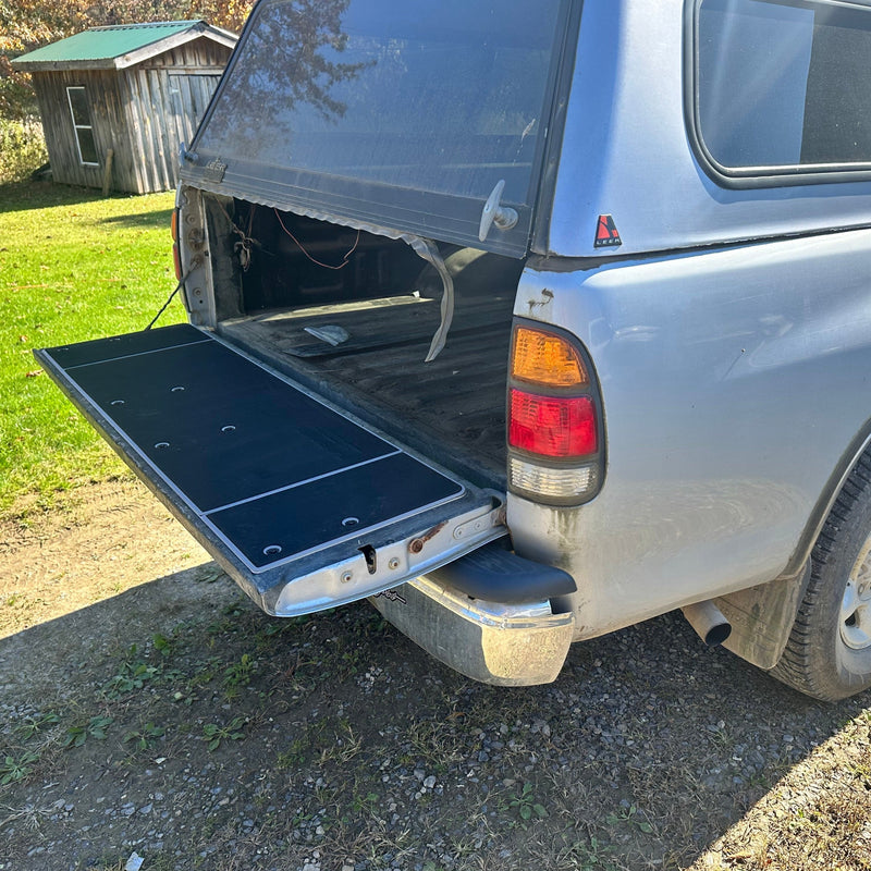Load image into Gallery viewer, 1st Gen Tundra Tailgate Cover (2000-2006)
