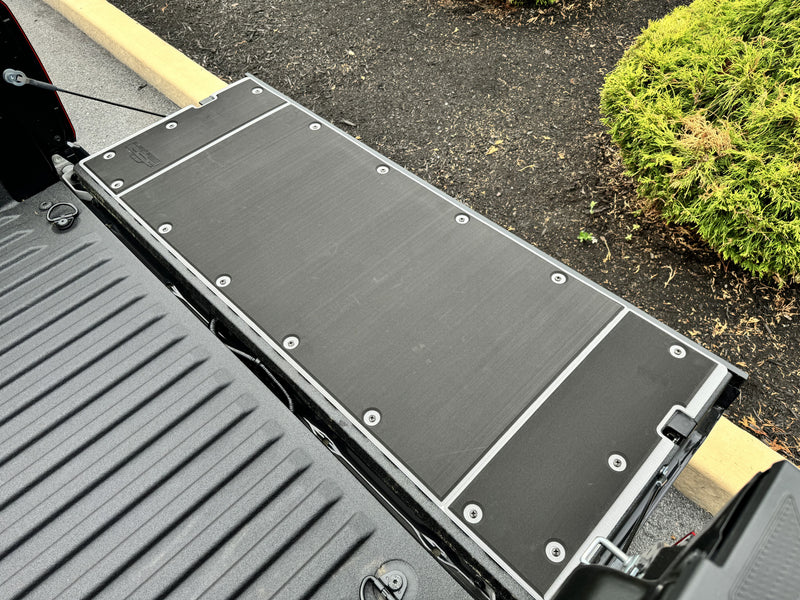 Load image into Gallery viewer, Tacoma Tailgate Cover (2024+)
