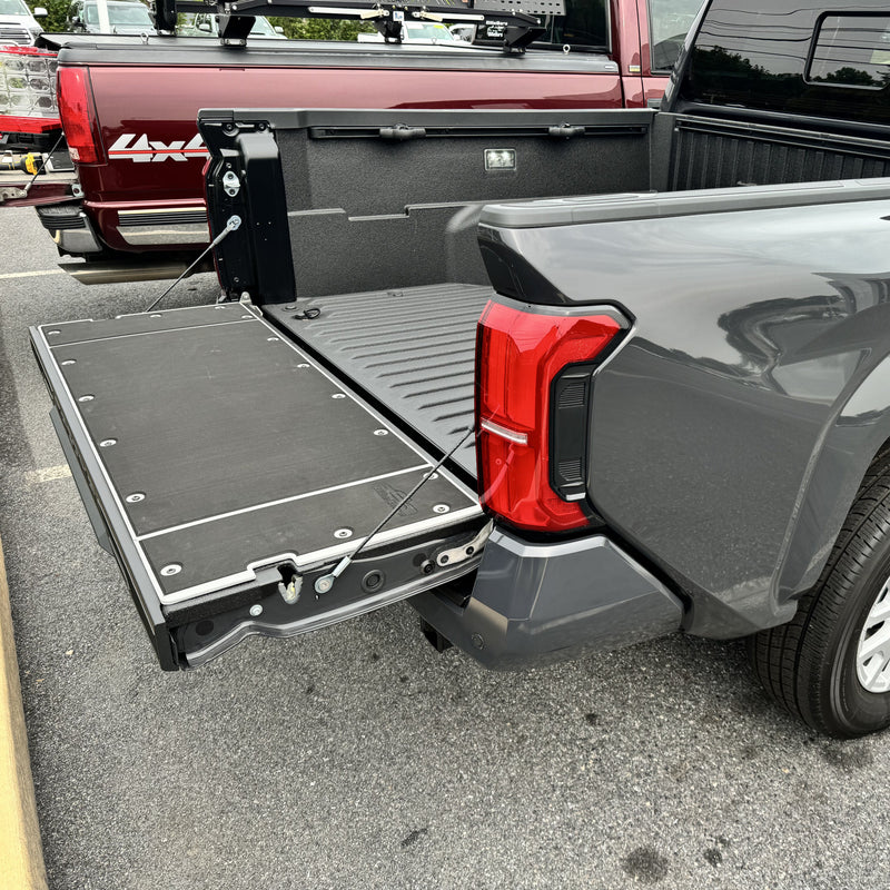 Load image into Gallery viewer, Tacoma Tailgate Cover (2024+)
