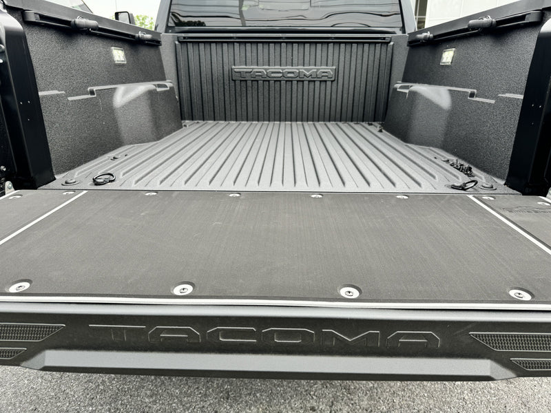 Load image into Gallery viewer, Tacoma Tailgate Cover (2024+)
