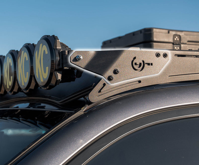 Load image into Gallery viewer, CBI Off Road Prinsu Front-Facing Light Bar Brackets | KC Light Pods
