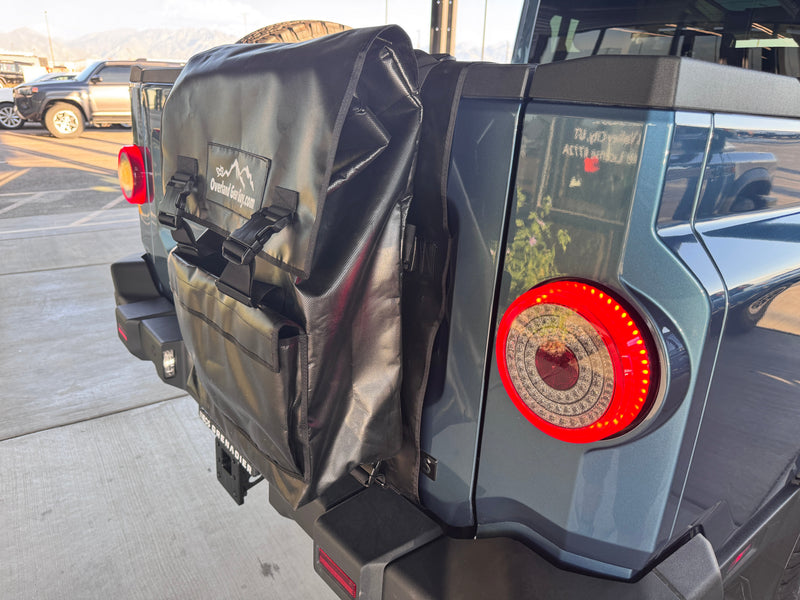 Load image into Gallery viewer, Tailgate Trash Bag Gladiator - Tacoma - Ram - Rivian -QuarterMaster

