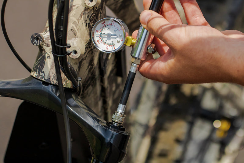 Load image into Gallery viewer, Buzzy’s Pollinator 300PSI Shock Pump
