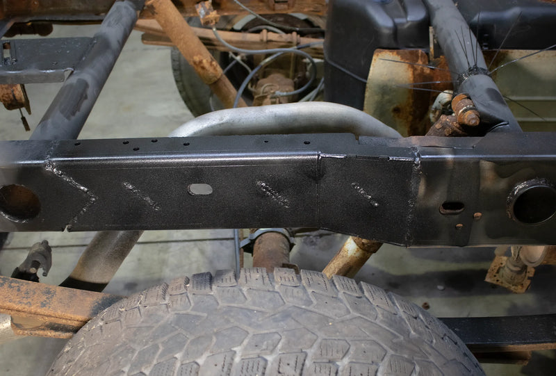 Load image into Gallery viewer, Rust Buster 1999-2006 Chevy Silverado &amp; GMC Sierra 1500 6ft Bed Over-Axle Frame Section
