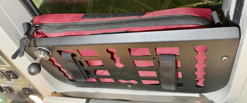 Load image into Gallery viewer, RRE Safari Window Shelf Bag
