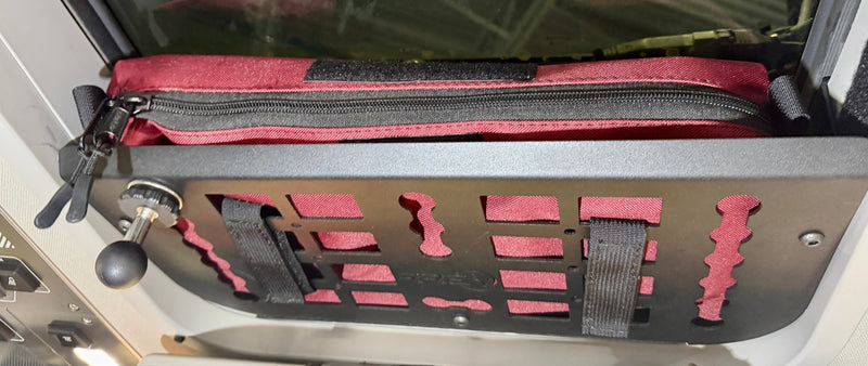 Load image into Gallery viewer, RRE Safari Window Shelf Bag
