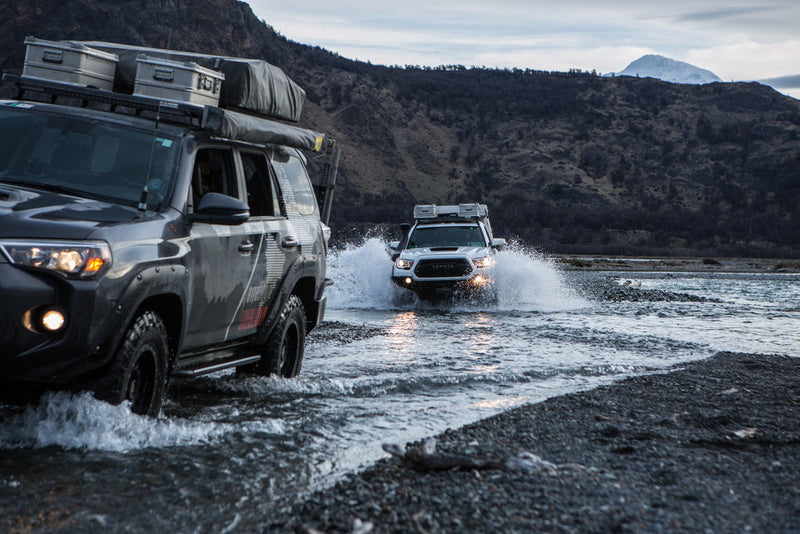 Load image into Gallery viewer, K9 Roof Rack Rail Set
