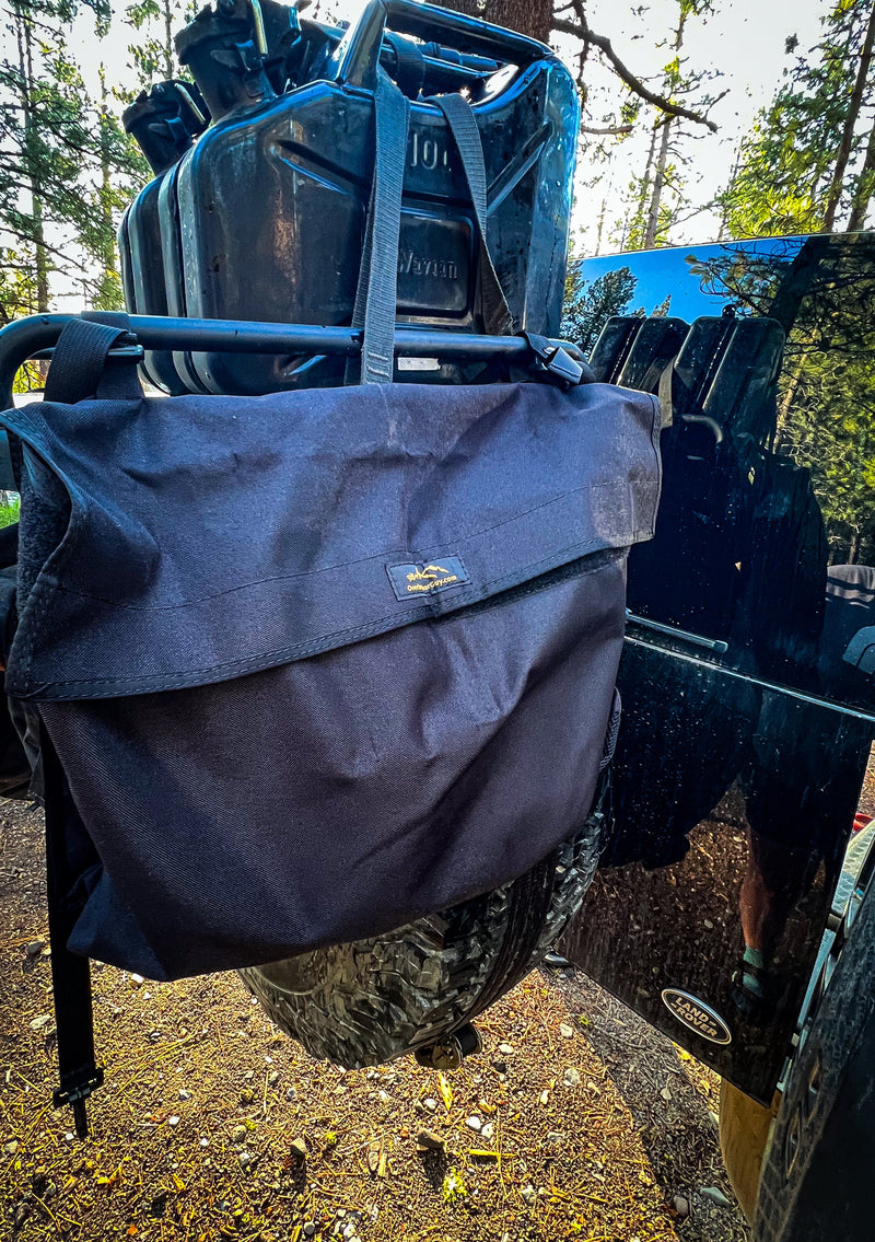Load image into Gallery viewer, Roof Top Tent Shoe Bag
