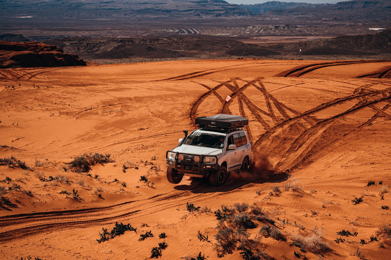 Load image into Gallery viewer, Sword Hard Shell Roof Top Tent
