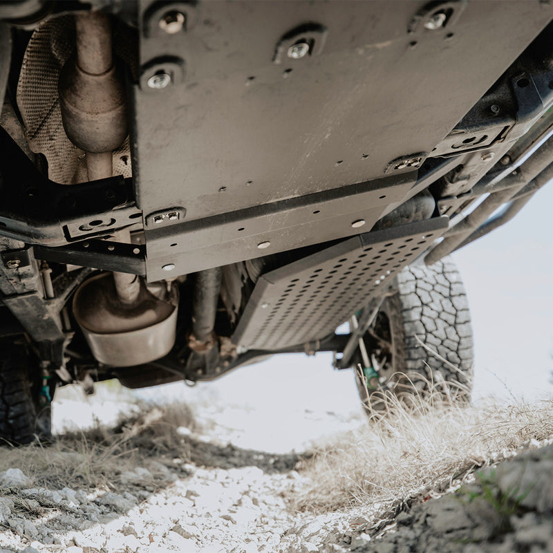 Load image into Gallery viewer, Transfer Skid Plate For 2007-2014 Toyota FJ Cruiser

