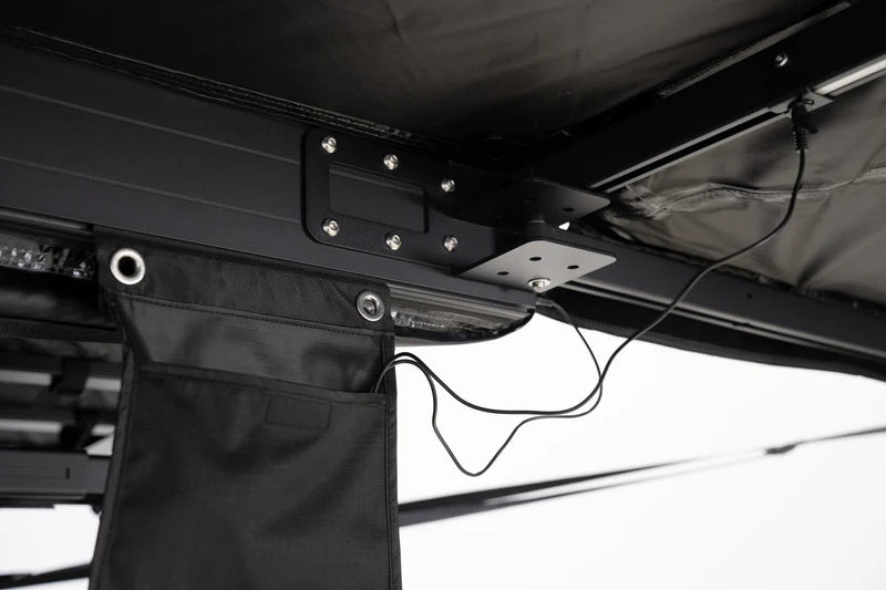 Load image into Gallery viewer, Freespirit Recreation 180 Tailgate Awning
