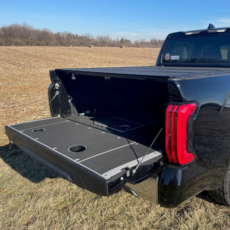 Load image into Gallery viewer, Tundra Tailgate Cover (2022+)
