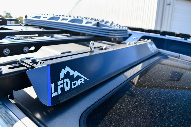 Load image into Gallery viewer, Bolt On Wind Fairing
