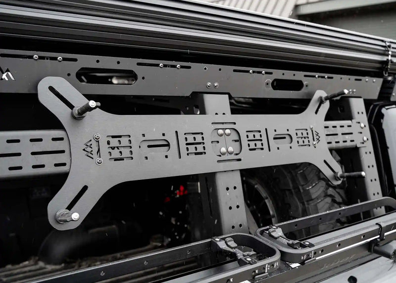 Load image into Gallery viewer, Universal Dogbone Aluminum Traction Board Mount
