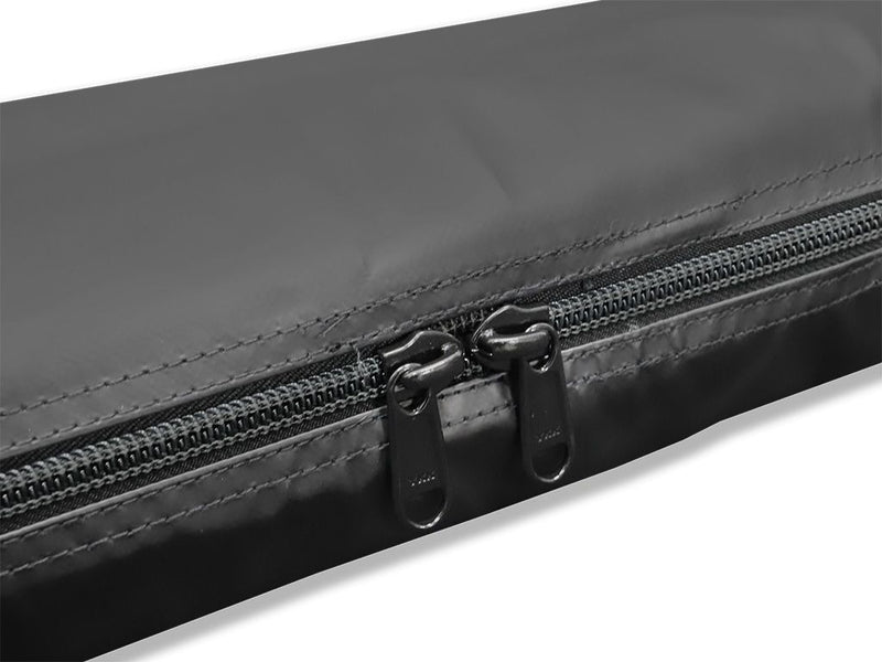 Load image into Gallery viewer, Close-up of durable zipper mechanism on Front Runner Easy-Out Awning 1.4M storage bag.
