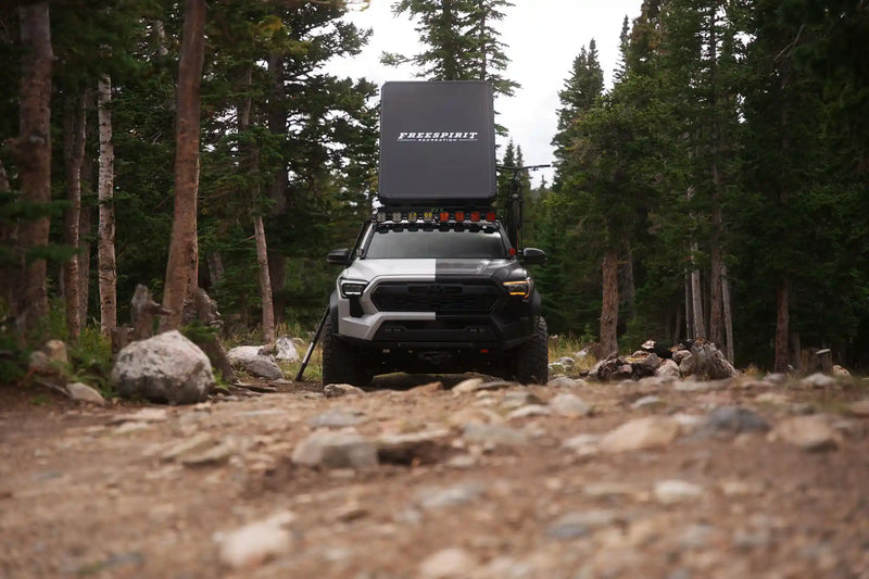Load image into Gallery viewer, Aspen Pro Standard - Rooftop Tent
