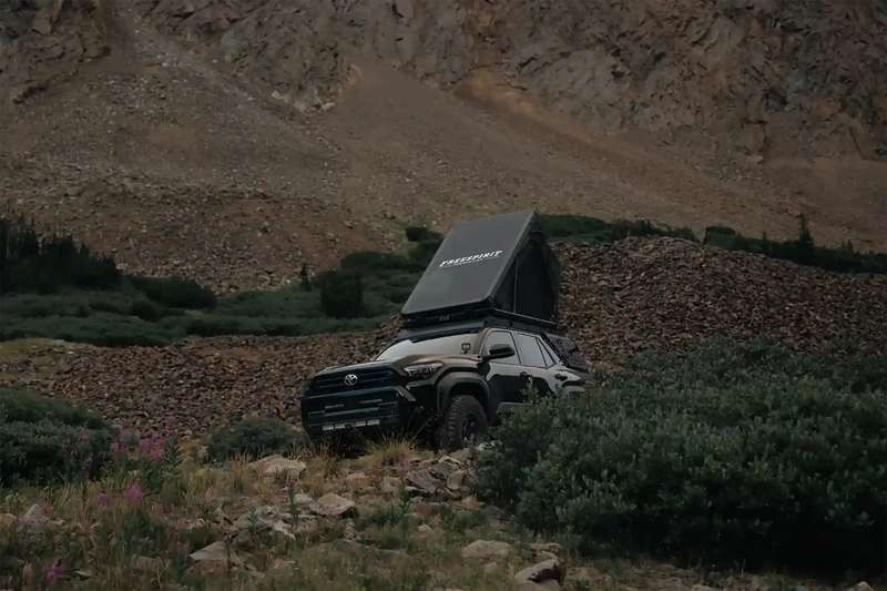 Load image into Gallery viewer, Aspen Pro Standard - Rooftop Tent
