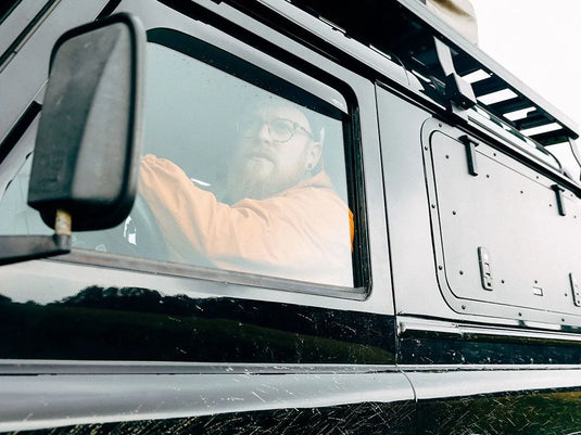 Front Runner Land Rover Defender (1983-2016) Gullwing Window / Aluminium