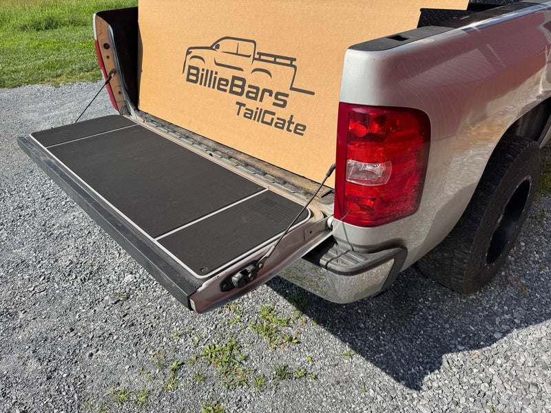 Load image into Gallery viewer, BillieBars -Silverado/Sierra 1500, 2500, 3500 Tailgate Cover (2007-2013)
