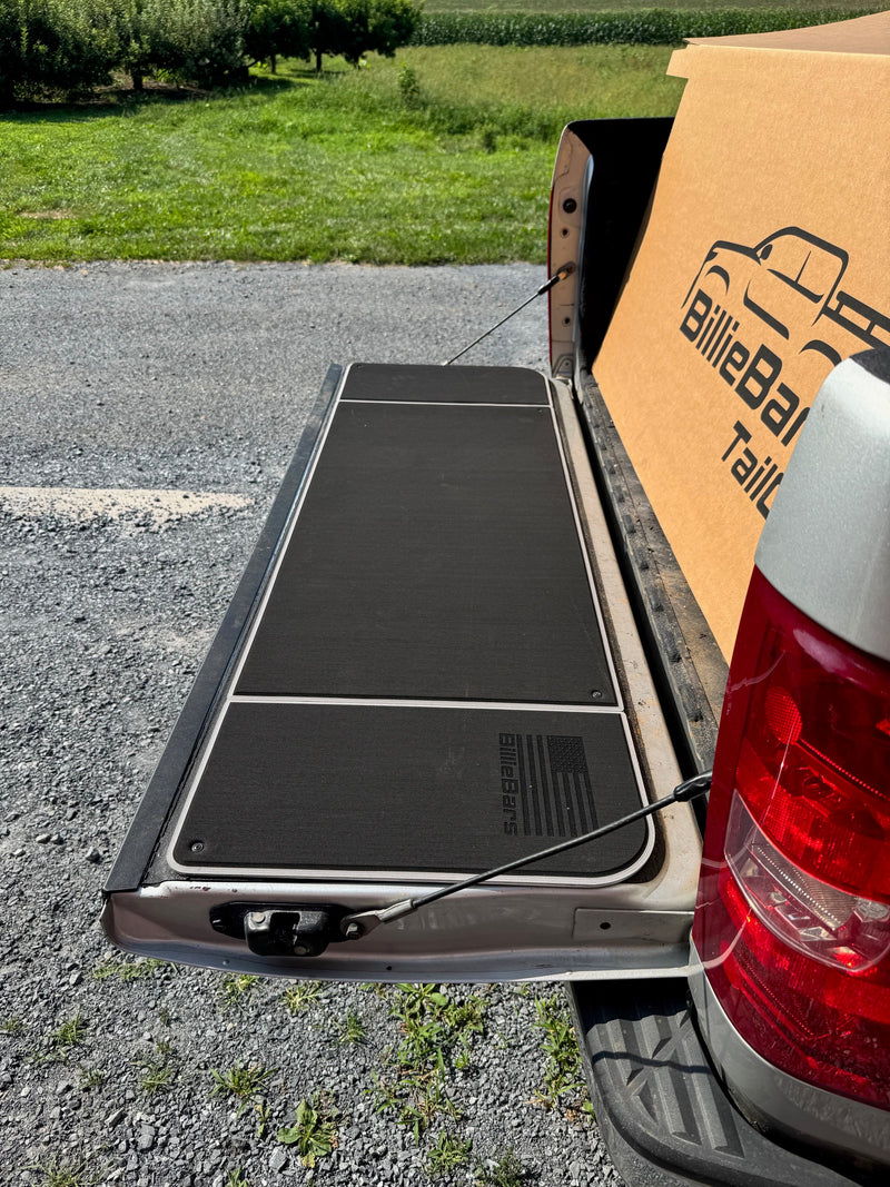 Load image into Gallery viewer, BillieBars -Silverado/Sierra 1500, 2500, 3500 Tailgate Cover (2007-2013)
