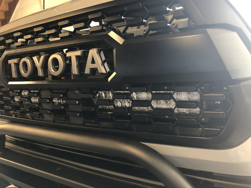 Load image into Gallery viewer, 32" Upper Grille LED Light Bar Brackets Kit For 2016-2023 Toyota Tacoma
