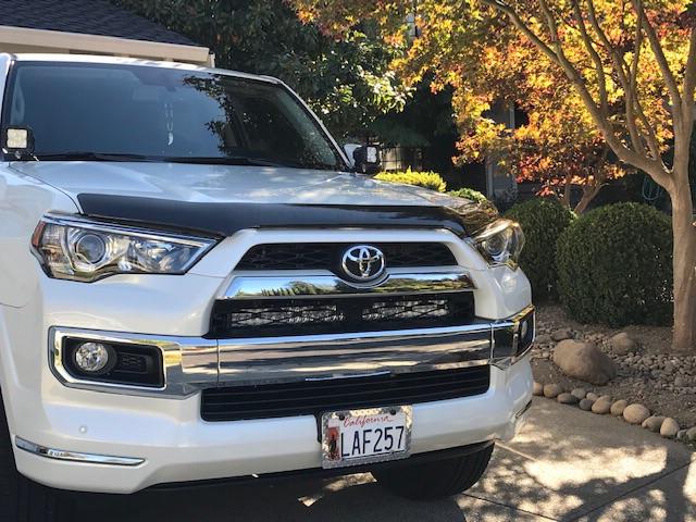 Load image into Gallery viewer, 32" Hidden Grille LED Light Bar Brackets Kit Fits 2014-2024 Toyota 4Runner
