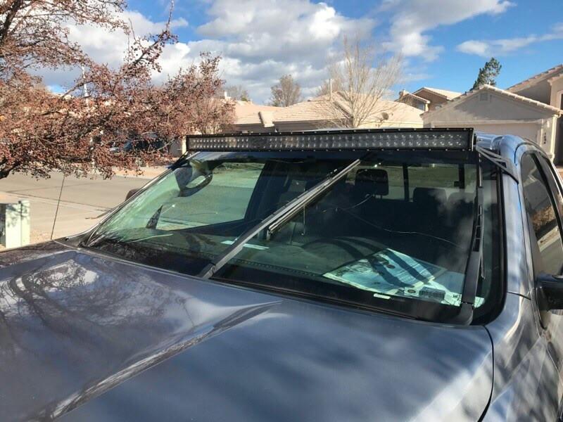 Load image into Gallery viewer, 52" Curved LED Light Bar Roof Mounting Brackets For 2007-2021 Toyota Tundra
