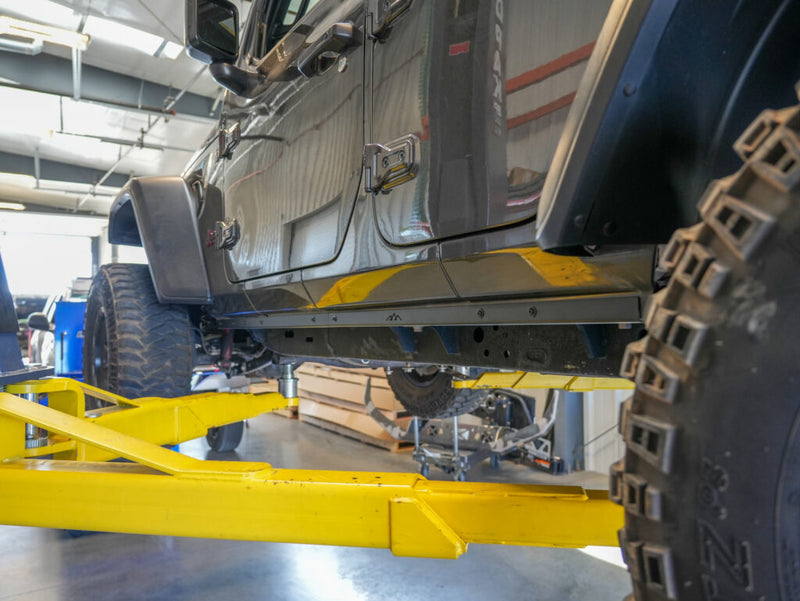 Load image into Gallery viewer, RCI Off Road Pinch Seam Covers | 2018+ Jeep Wrangler JLU
